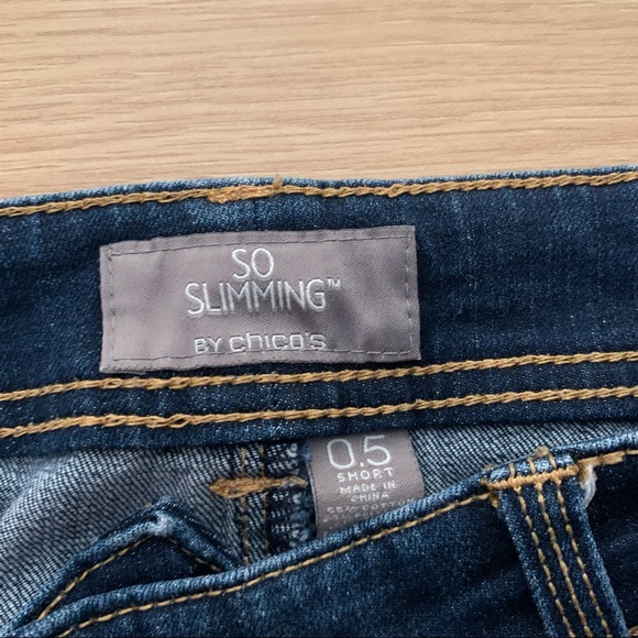 SOLD CHICOS | So Slimming Jeans - Picture 4 of 4